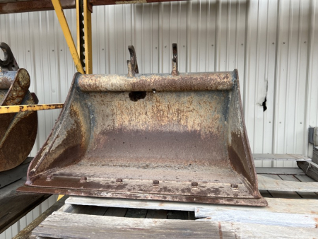 Manual Cleanout Bucket for 50, 60 series