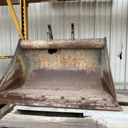 Manual Cleanout Bucket for 50, 60 series