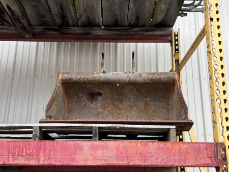 Manual Cleanout Bucket for 26, 35 Series